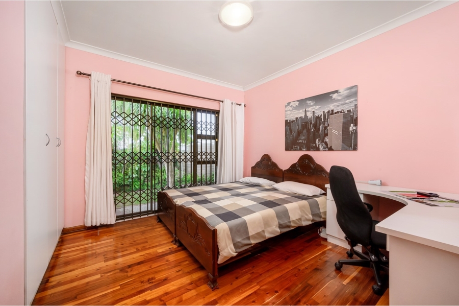 4 Bedroom Property for Sale in Summerstrand Eastern Cape